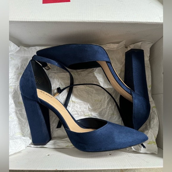Navy blue suede block heels - Picture 2 of 3
